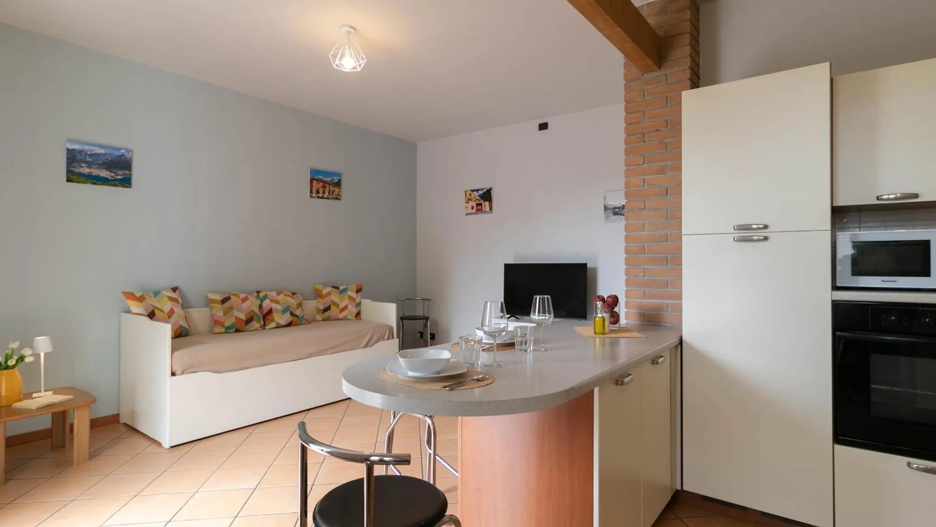 Mamma Ciccia - La Casa Sul Fiume Apartment Mandello del Lario 0*,