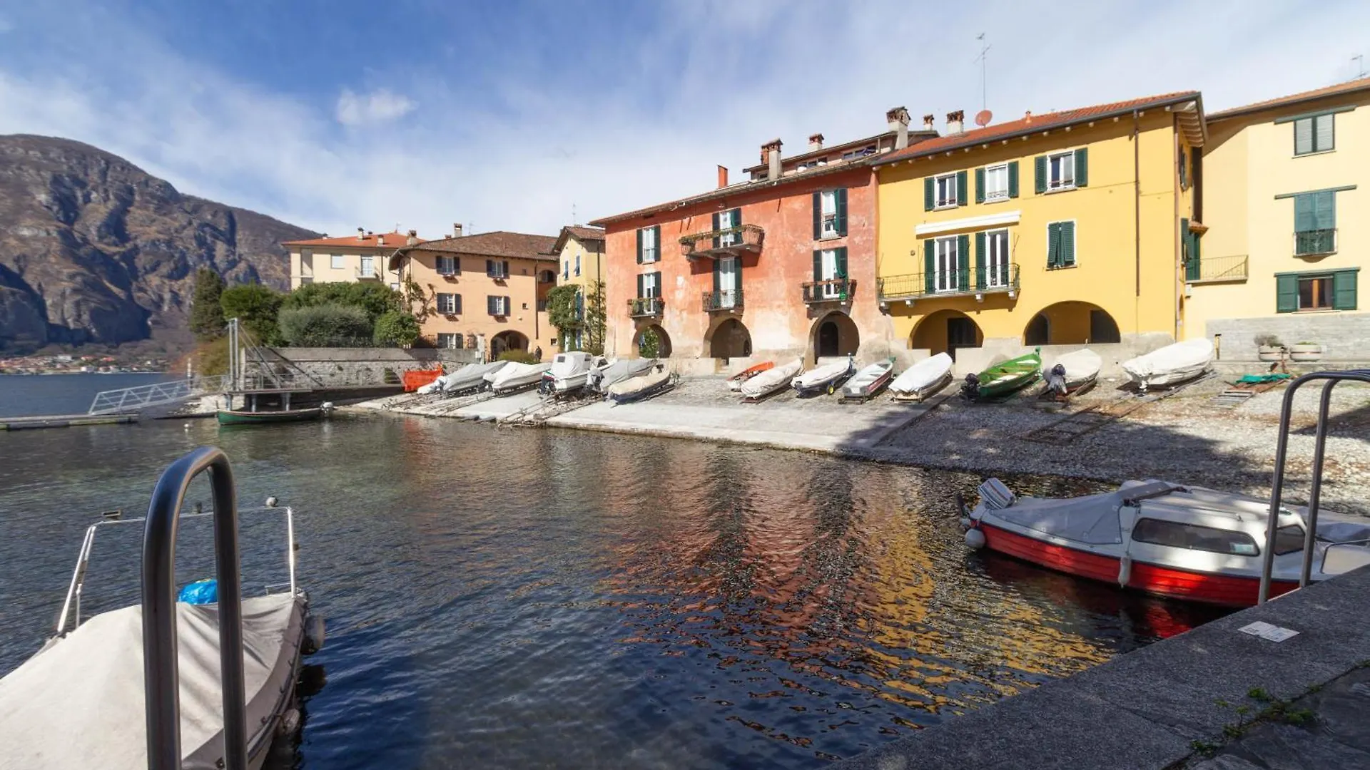 Mamma Ciccia - La Casa Sul Fiume Apartment Mandello del Lario